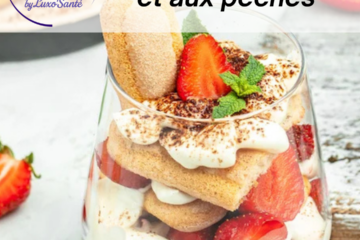 Tiramisu aux fraises et aux pêches en verrine, garni de menthe fraiche
