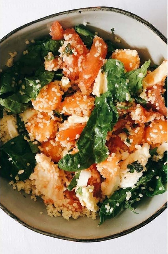 Salade à emporter de semoule, melon et mozzarella